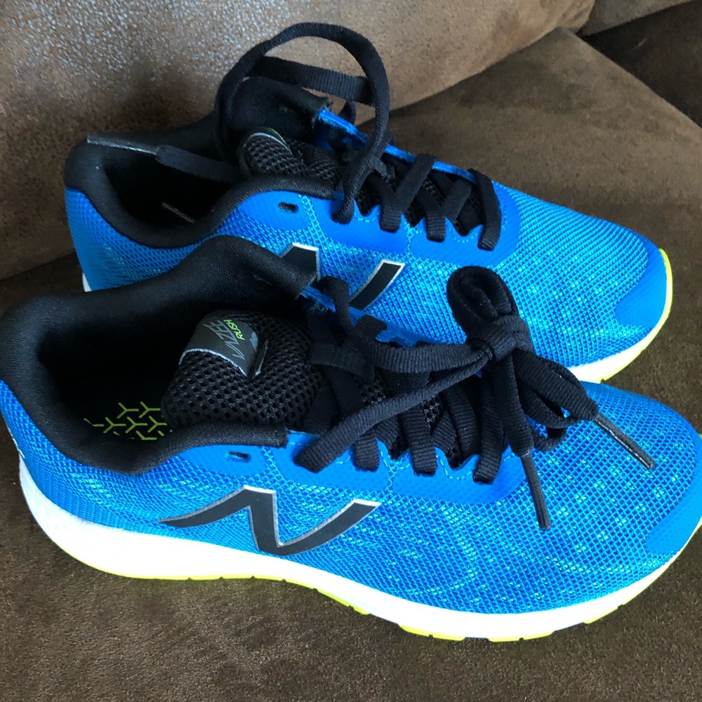 NwOT - Youth boys New Balance size 1